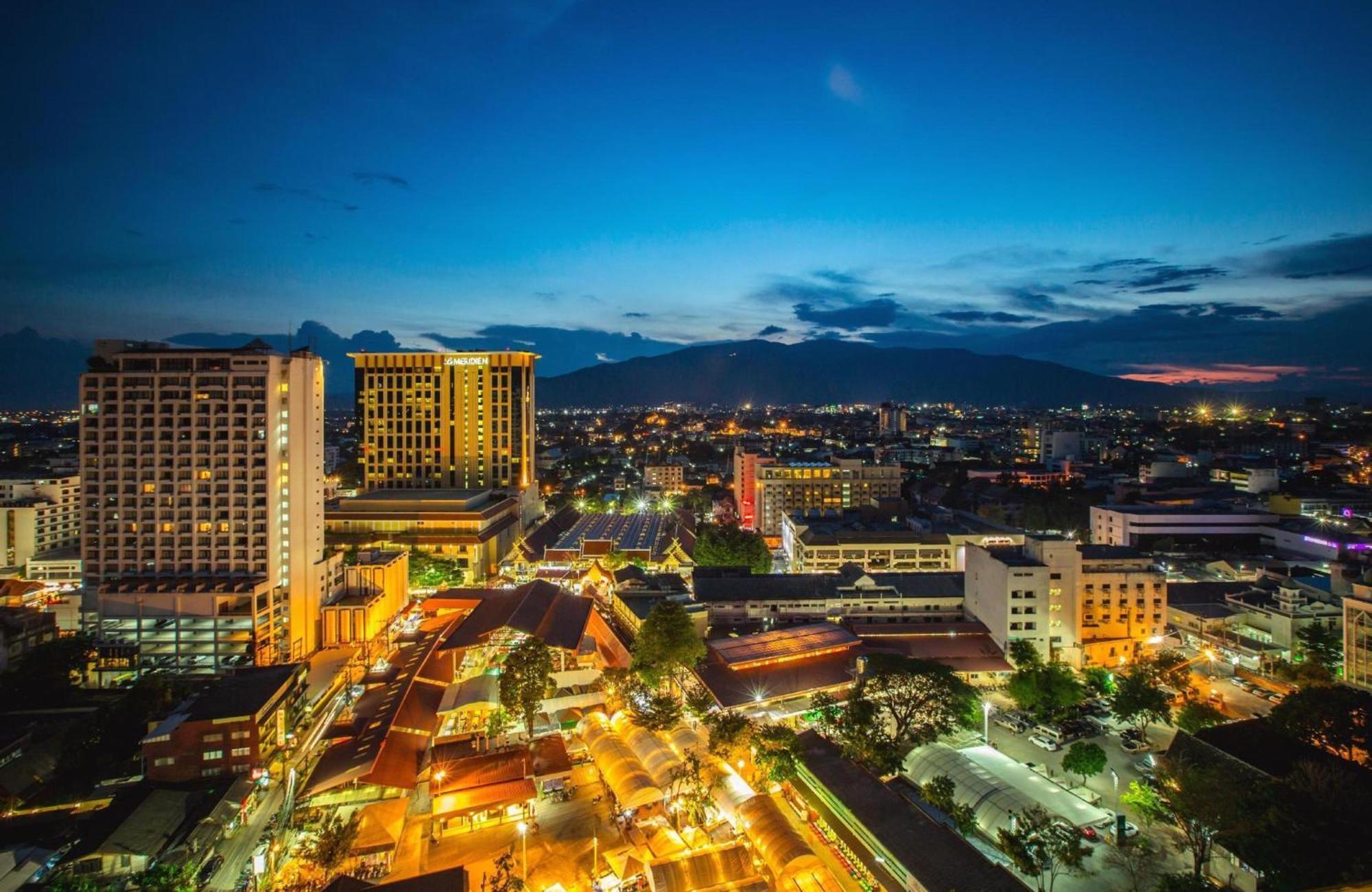Super Oyo 1096 Winner Inn Hotel Chiang Mai Exterior foto